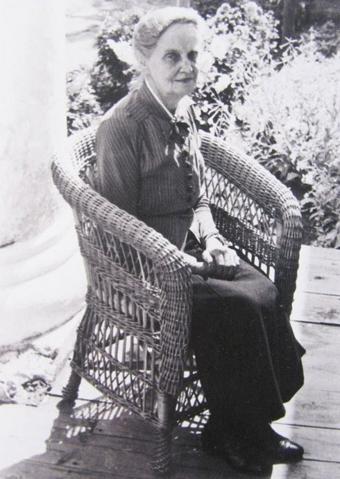 Плеценая мэбля 